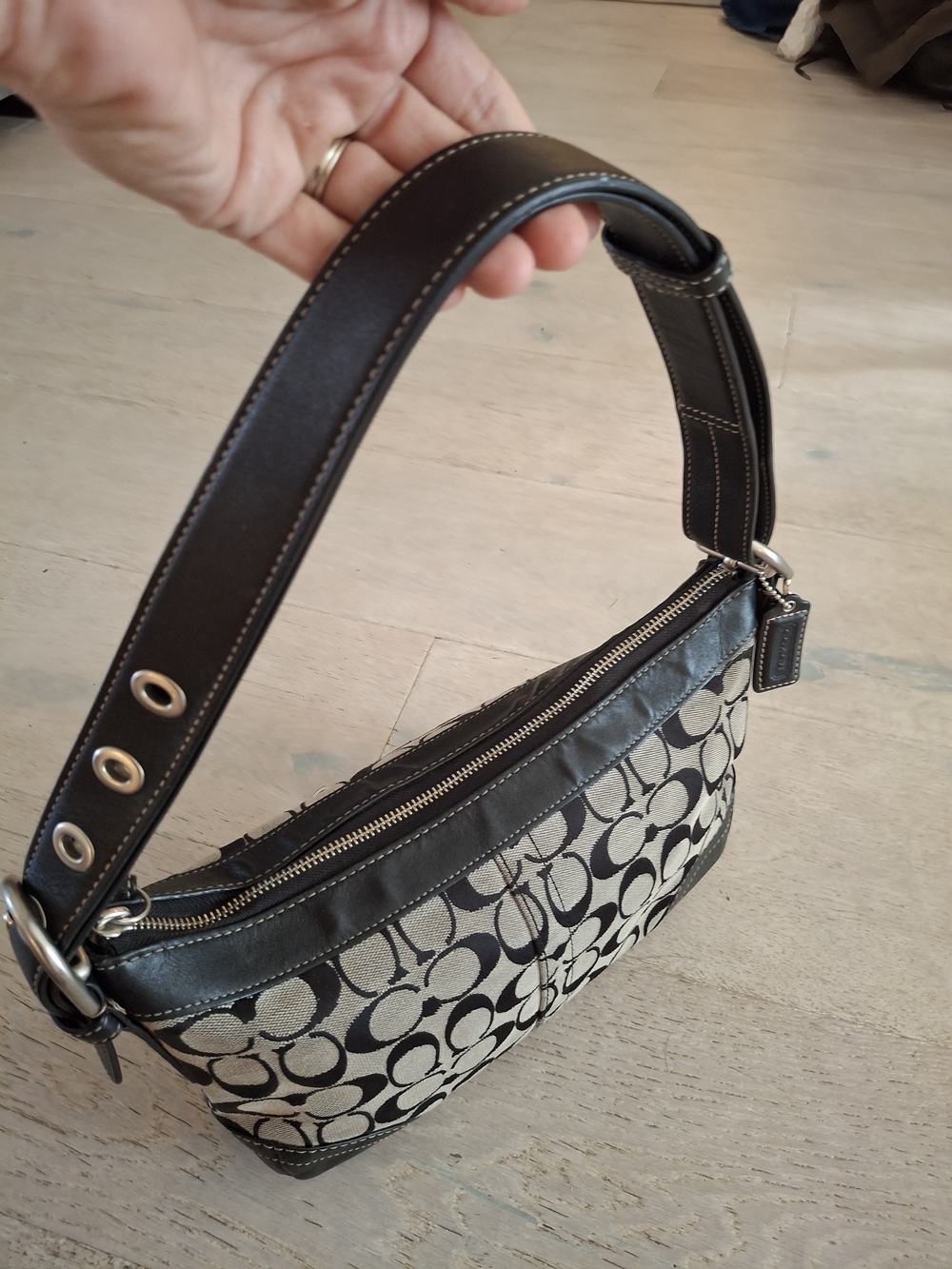 Coach Soho Signature Jacquard Hobo Shoulder Bag Black - Picture 3 of 8